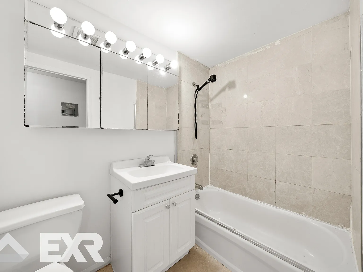 530 West 47th Street — Photo 3