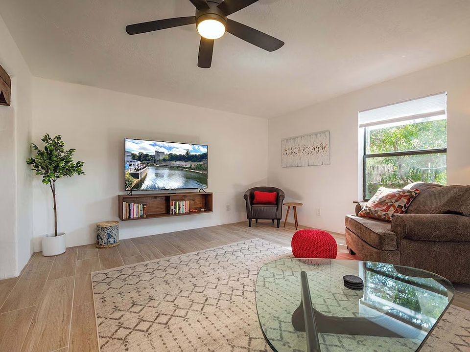 1st image of 153 E Lupita Rd #3