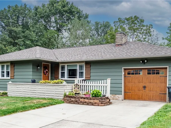 174 Valley View Dr, Wadsworth, OH 44281