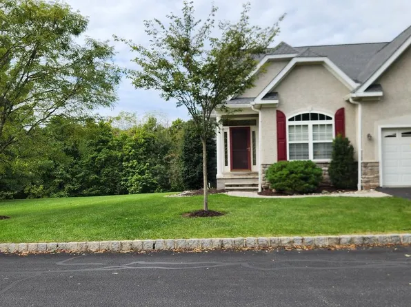 745 Crestview Blvd, Collegeville, PA 19426