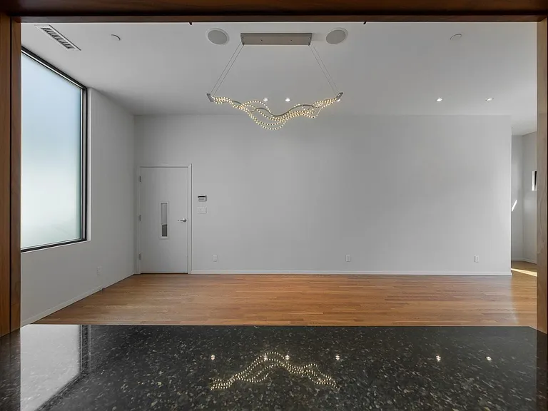 4001 Bowser Ave #B — Photo 14
