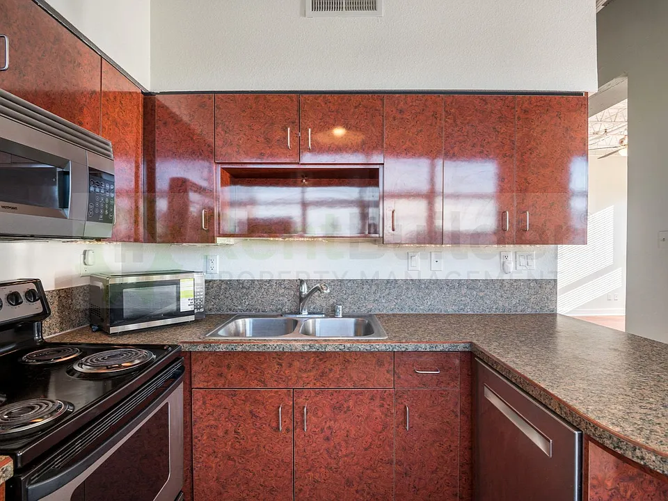 610 Central Ave SW #3B