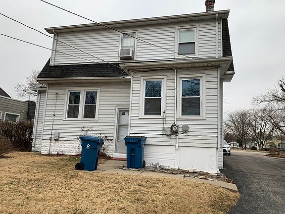 2nd image of 195 S Monterey Ave