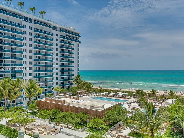 2301 Collins Ave #1009 — Photo 2