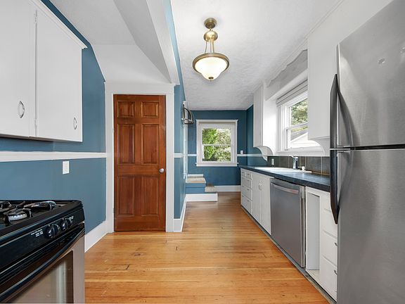 Kitchen - SS Appliances