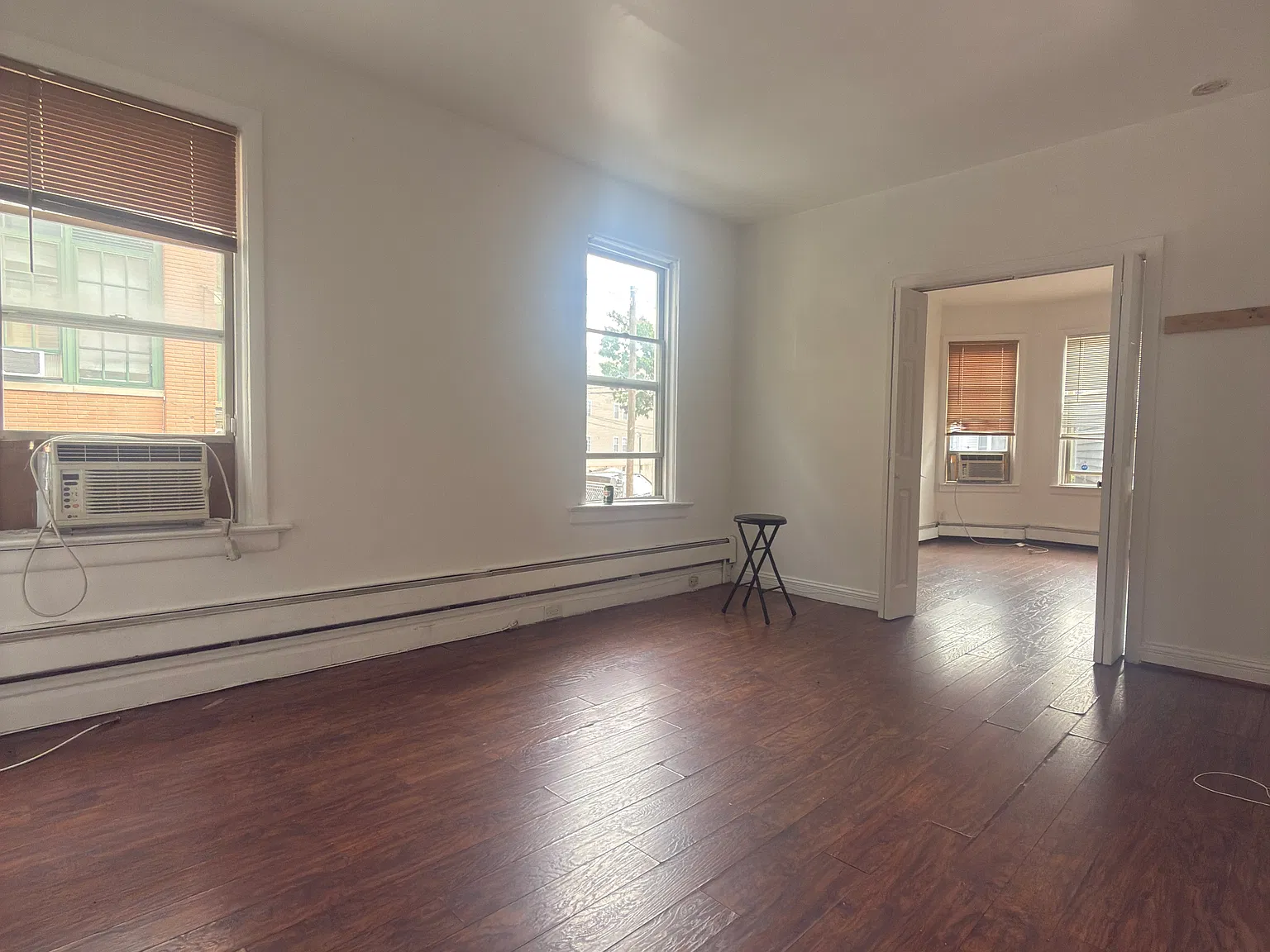 2 bed, 845 sqft, $2,200 — Photo 2