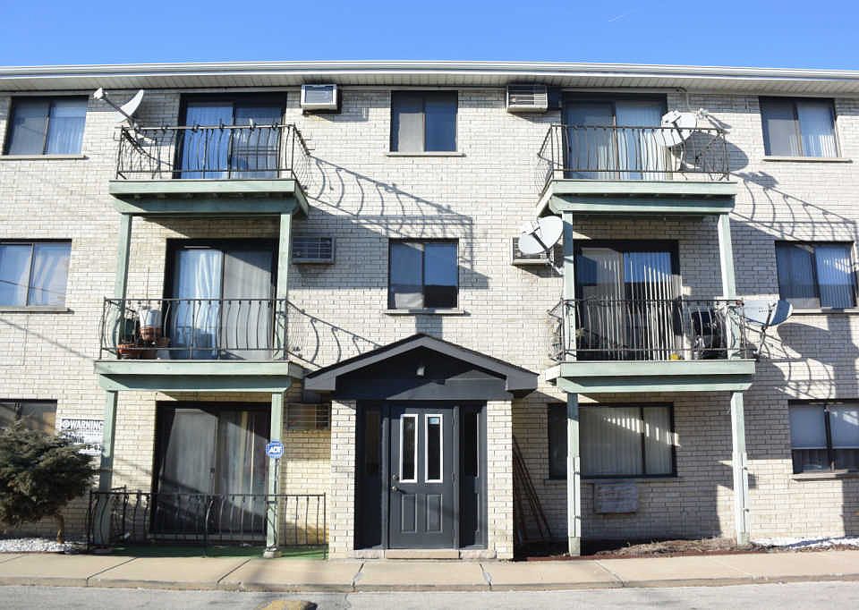 1st image of 2016 N Harlem Ave APT 7W