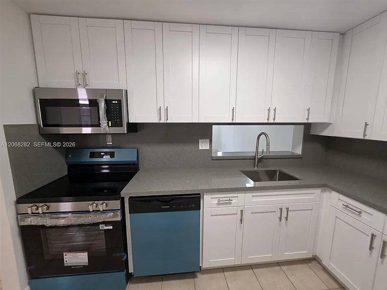 8400 SW 133rd Avenue Rd #208 — Photo 2