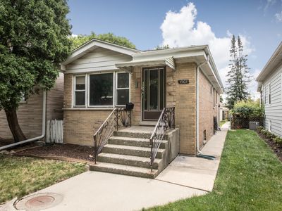 4903 W Strong St, Chicago, IL, 60630