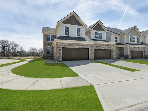 3355 Roseford Blvd, Ann Arbor, MI 48105