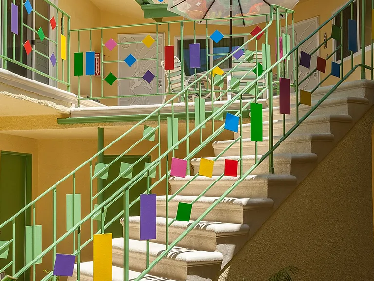 Plaza Apartments — Photo 5