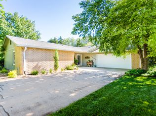3000 Tamarak Dr, Manhattan, KS 66503
