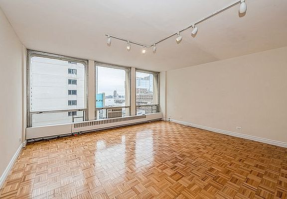 4th image of 343 E 30th St APT 12L