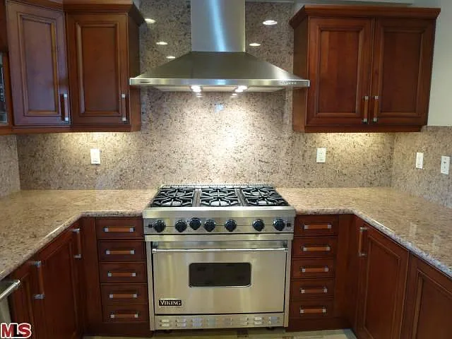 1828 Glendon Ave #Penthouse 1 — Photo 8
