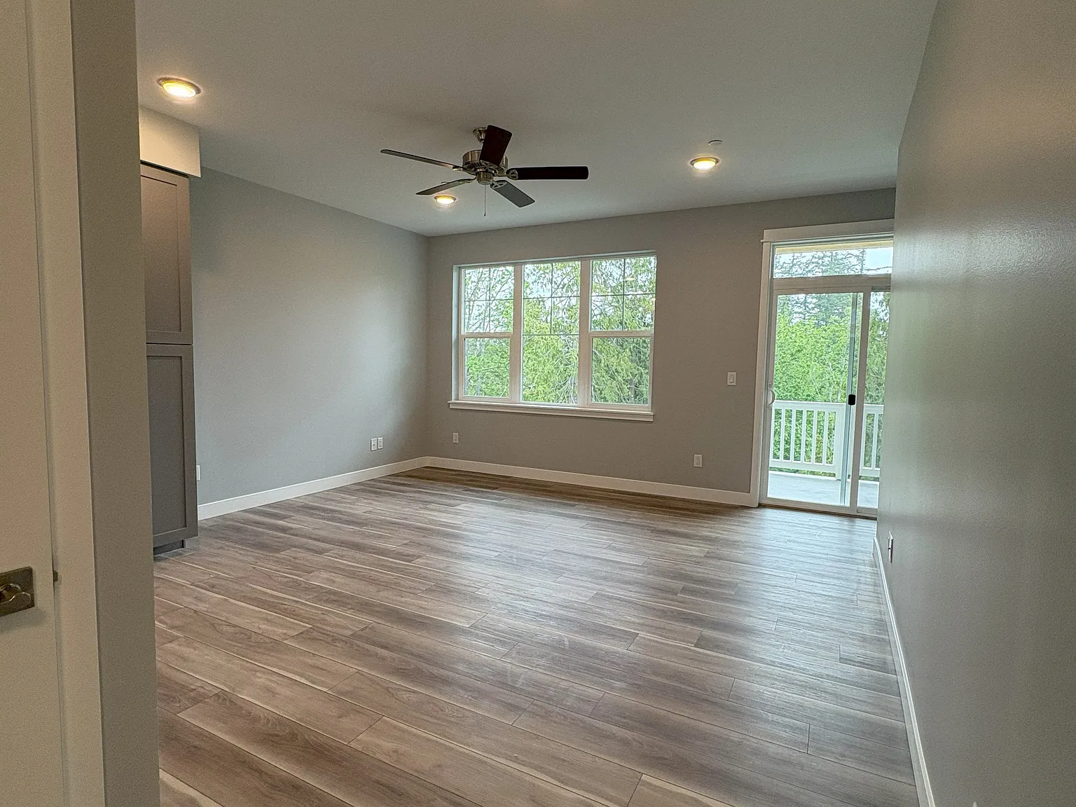 3 bed, 2.5 bath, 1751 sqft, $3,250 — Photo 3