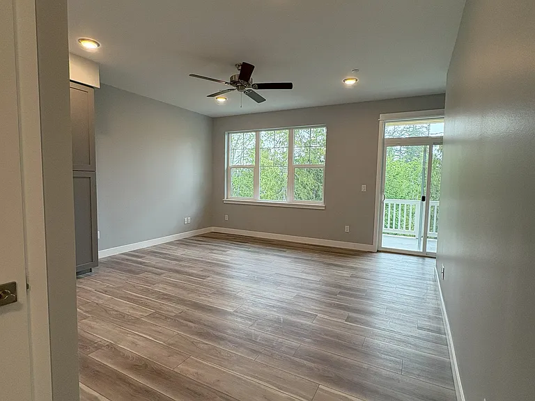 3607 Sussex Dr — Photo 3