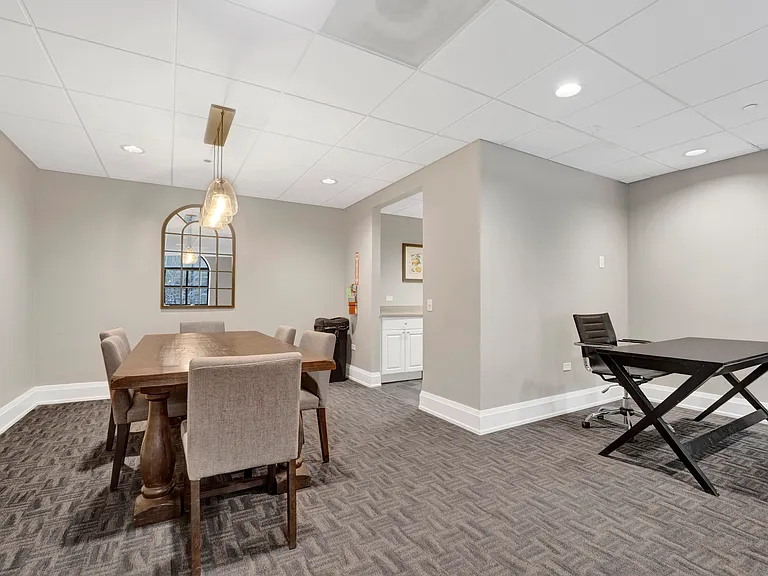 630 N State St #2208 — Photo 47