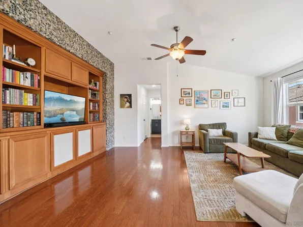 1130 Goddard St, San Marcos, CA 92078