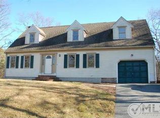 80 Sassafras Ln, Marstons Mills, MA 02648