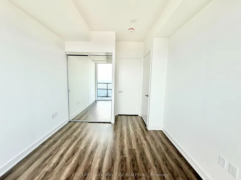 448 Burnhamthorpe Rd W #6511 — Photo 15