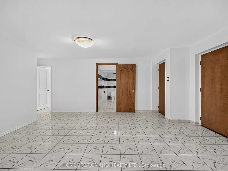61 Gas Light Cres #BASEMENT — Photo 23