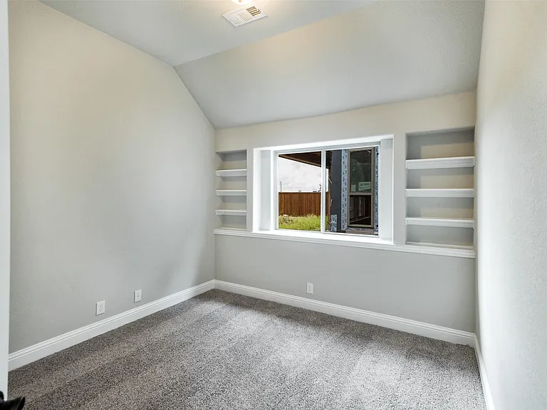 6026 Priory Dr — Photo 19