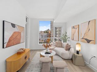 618 Carnarvon St #803, New Westminster, BC V3M 0N9