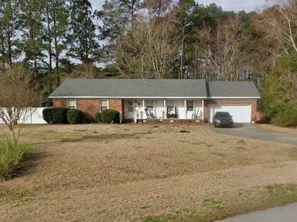 1105 Pine Valley Road, Jacksonville, NC 28546