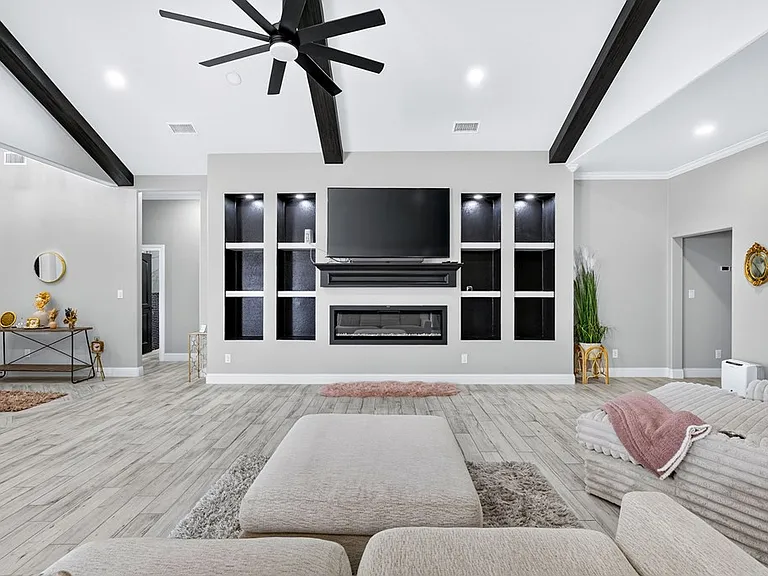 8619 La Jolla Dr — Photo 14