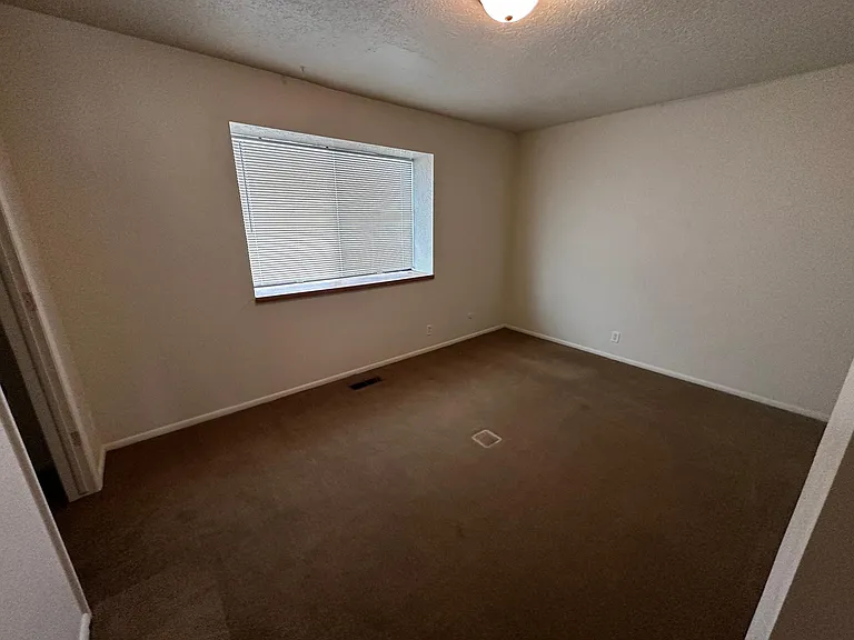 495 N 600 E #1 — Photo 4