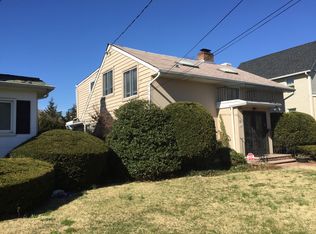 31 South St, Great Neck, NY 11023
