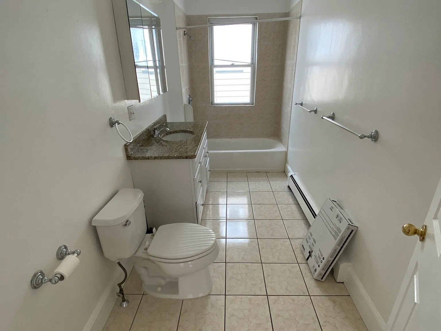 3 bed, 1600 sqft, $3,600 — Photo 4