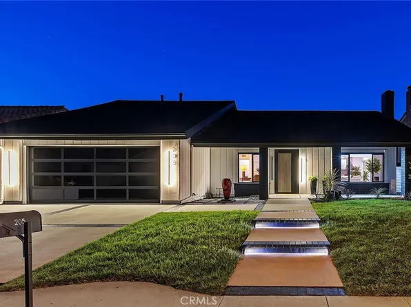 205 Cedar Heights Dr, Thousand Oaks, CA 91360