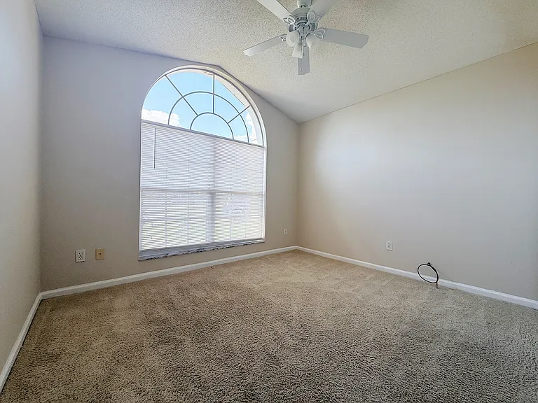 2634 Meadow Oaks Loop — Photo 13