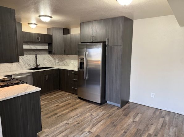 426 1st Ave SW #2