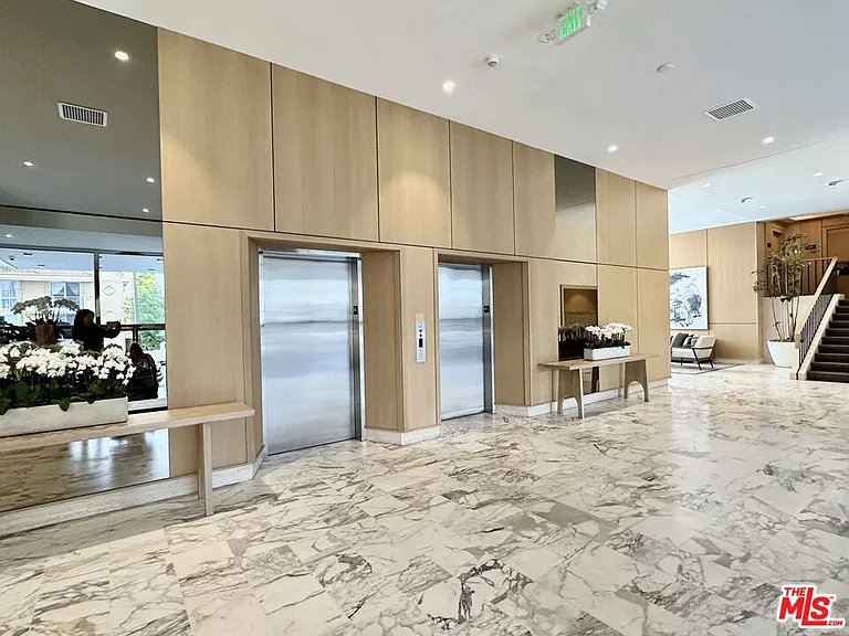 999 N Doheny Dr #1207 — Photo 26