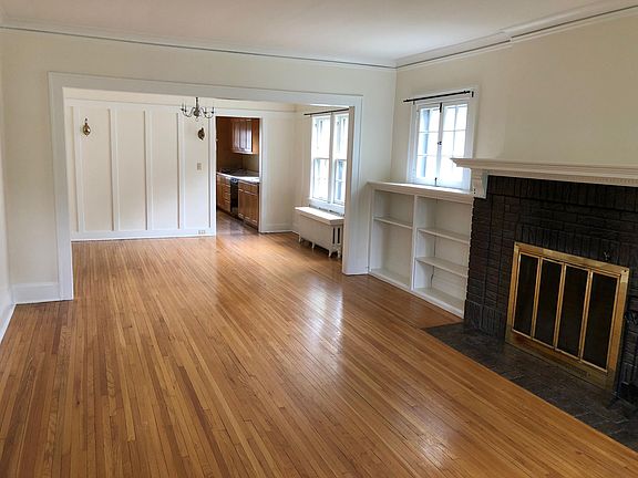 5th image of 3705 Dupont Ave S #1