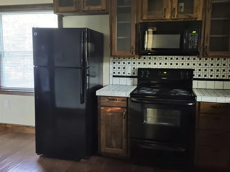 501 Live Oak St — Photo 13