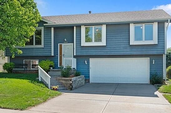 1st image of 12419 S 218th Ave