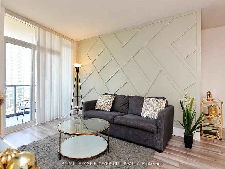330 Burnhamthorpe Rd W #1902 — Photo 10
