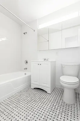 Rented by Olnick Organization | media 4