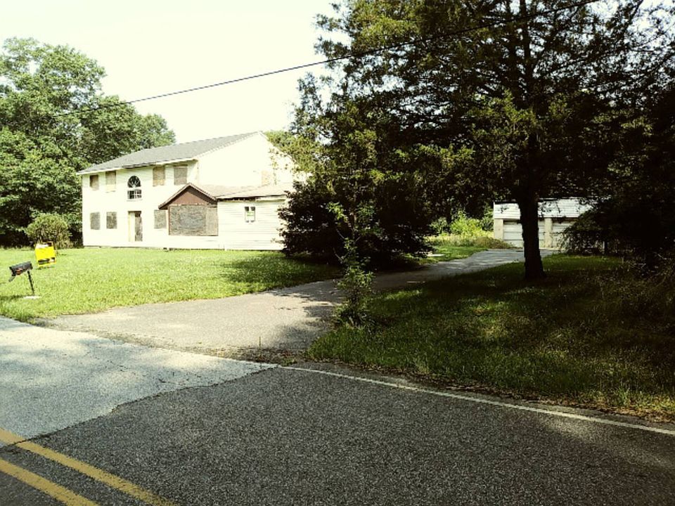 2nd image of 36 Waterworks Rd