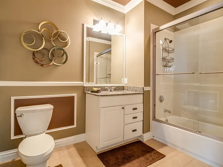 1209 Summit Ave #420 — Photo 11