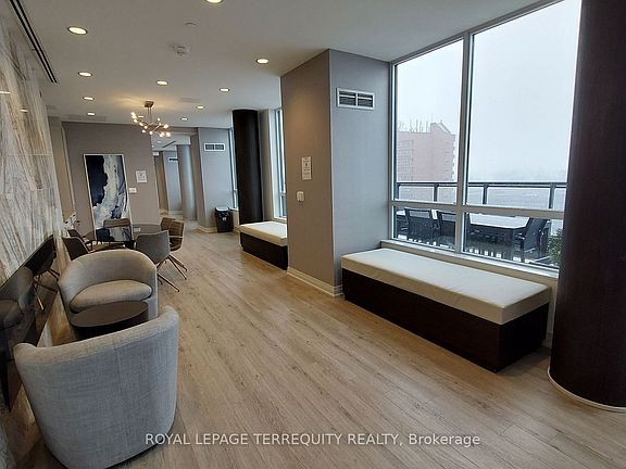 4th image of 630 Greenwood Ave #306