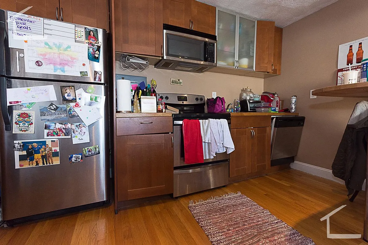 Building Photo - 47 Gardner St #106