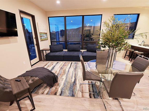 3rd image of 422 Iron Horse Way #101