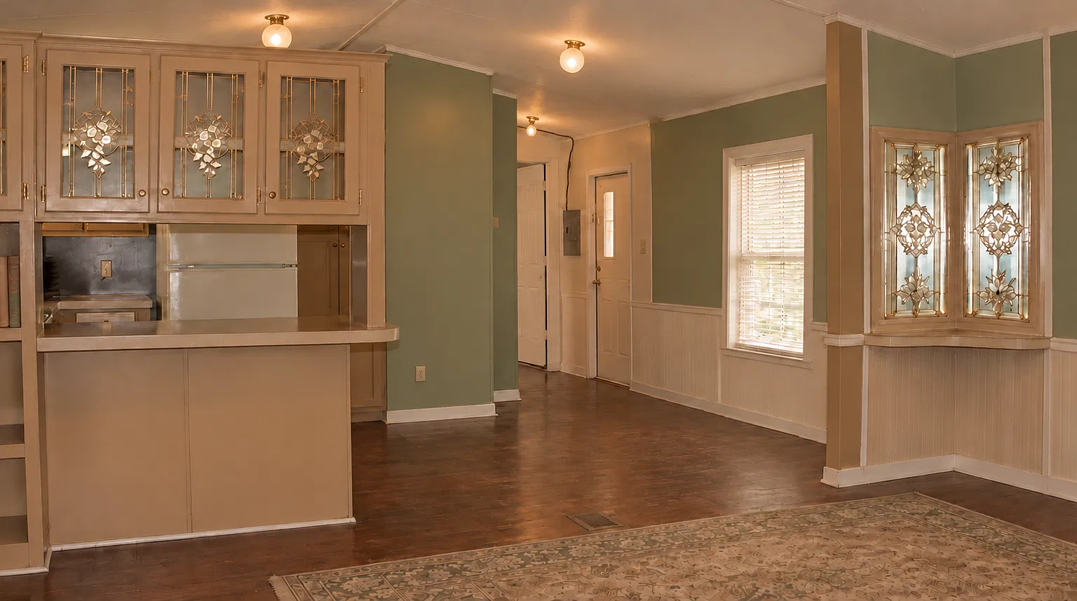3 bed, 1294 sqft, $1,350 — Photo 2