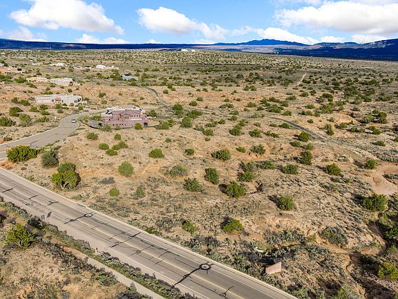 5th image of 2403 Desert Zinnia Rd NE