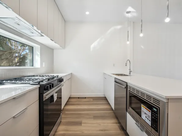9115 - 9121 65 Ave
