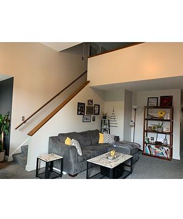 4th image of 109 N Columbus St APT A